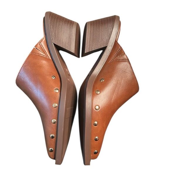 Time and Tru Brown Slip on Mule.NWT - Picture 4 of 10